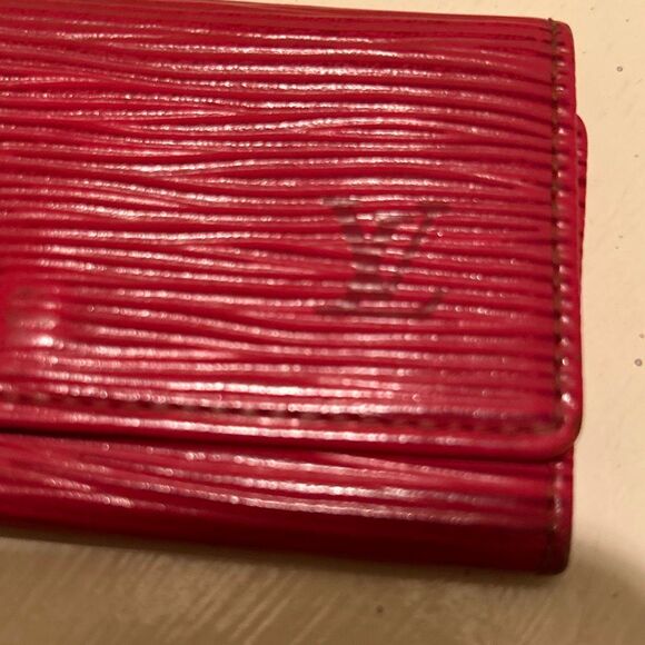 Louis Vuitton Epi Key Holder Case Red Textured 4-Key Organization Travel Luxury - Picture 3 of 11
